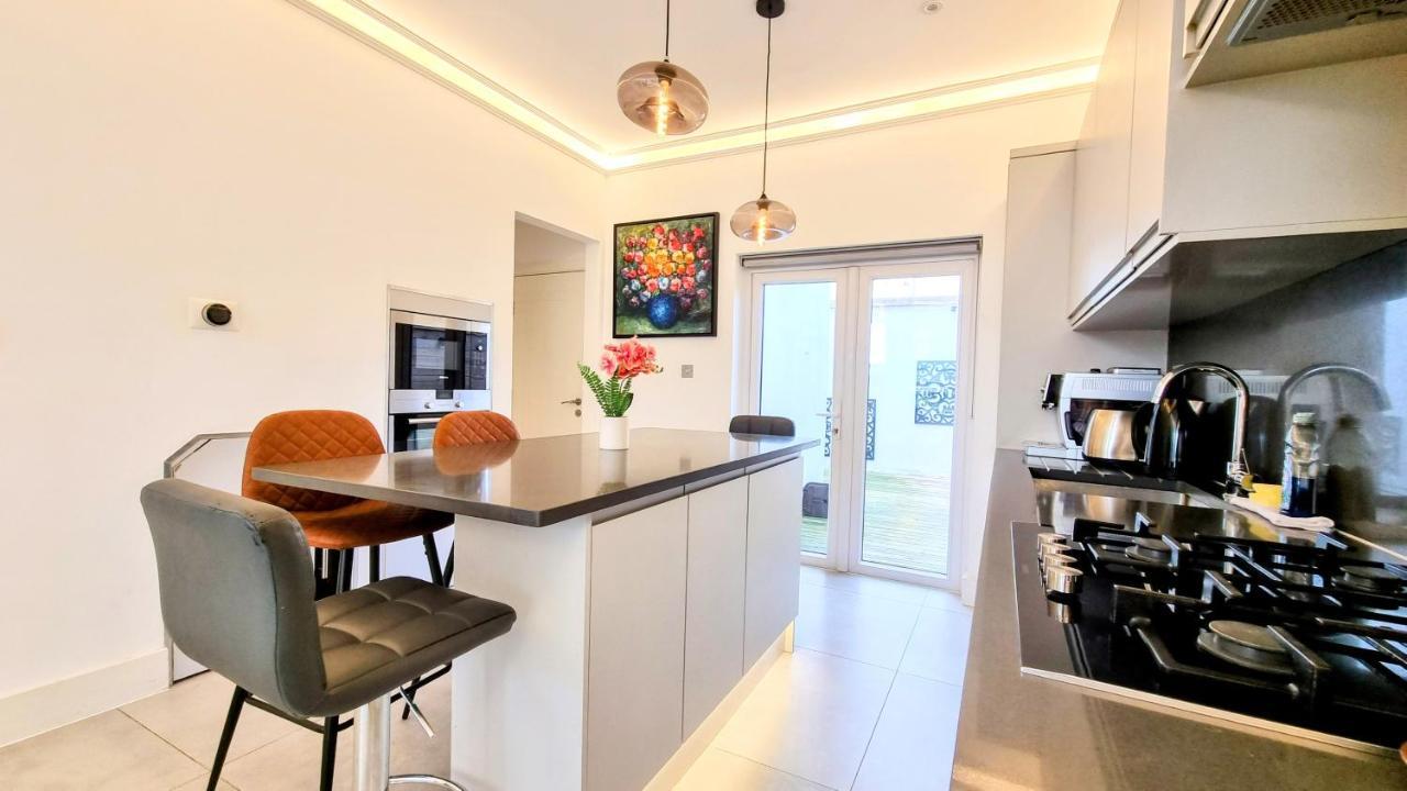 Surbiton Luxury Garden House 19 Villa Exteriör bild